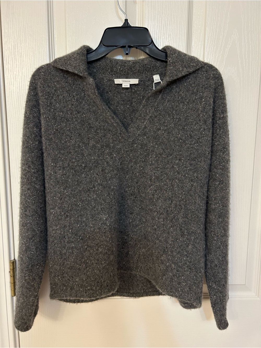 Vince Donegal Plush Cashmere Dolman-Sleeve Polo Sweater in Medium Heather Grey - Picture 4 of 8